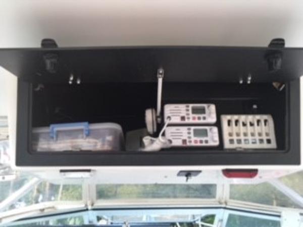 1993 Regulator 26 Express Cruiser - 10