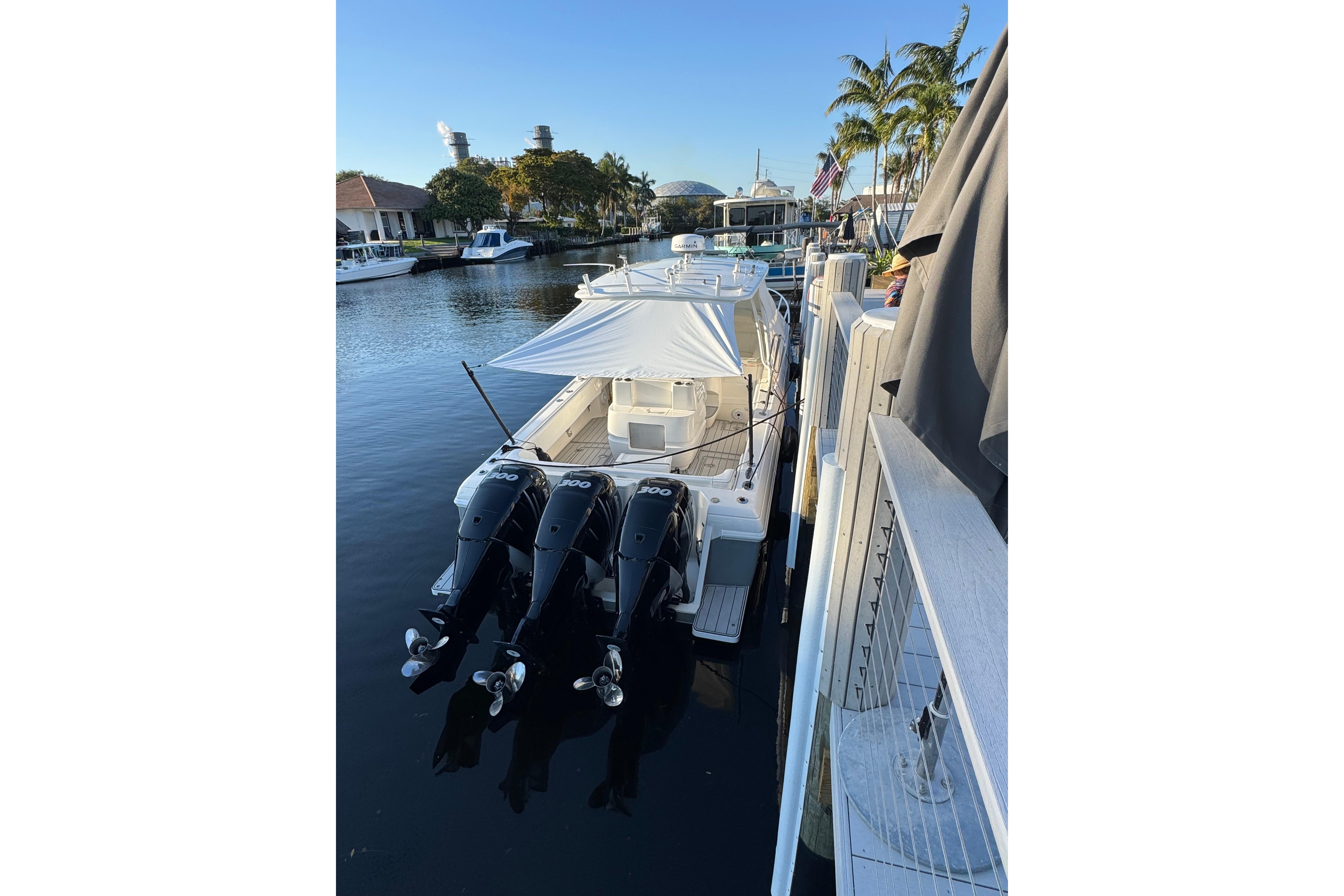 2007 Intrepid 370 Cuddy