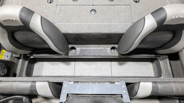 2018 Lund Pro-V Bass 2075 - 13