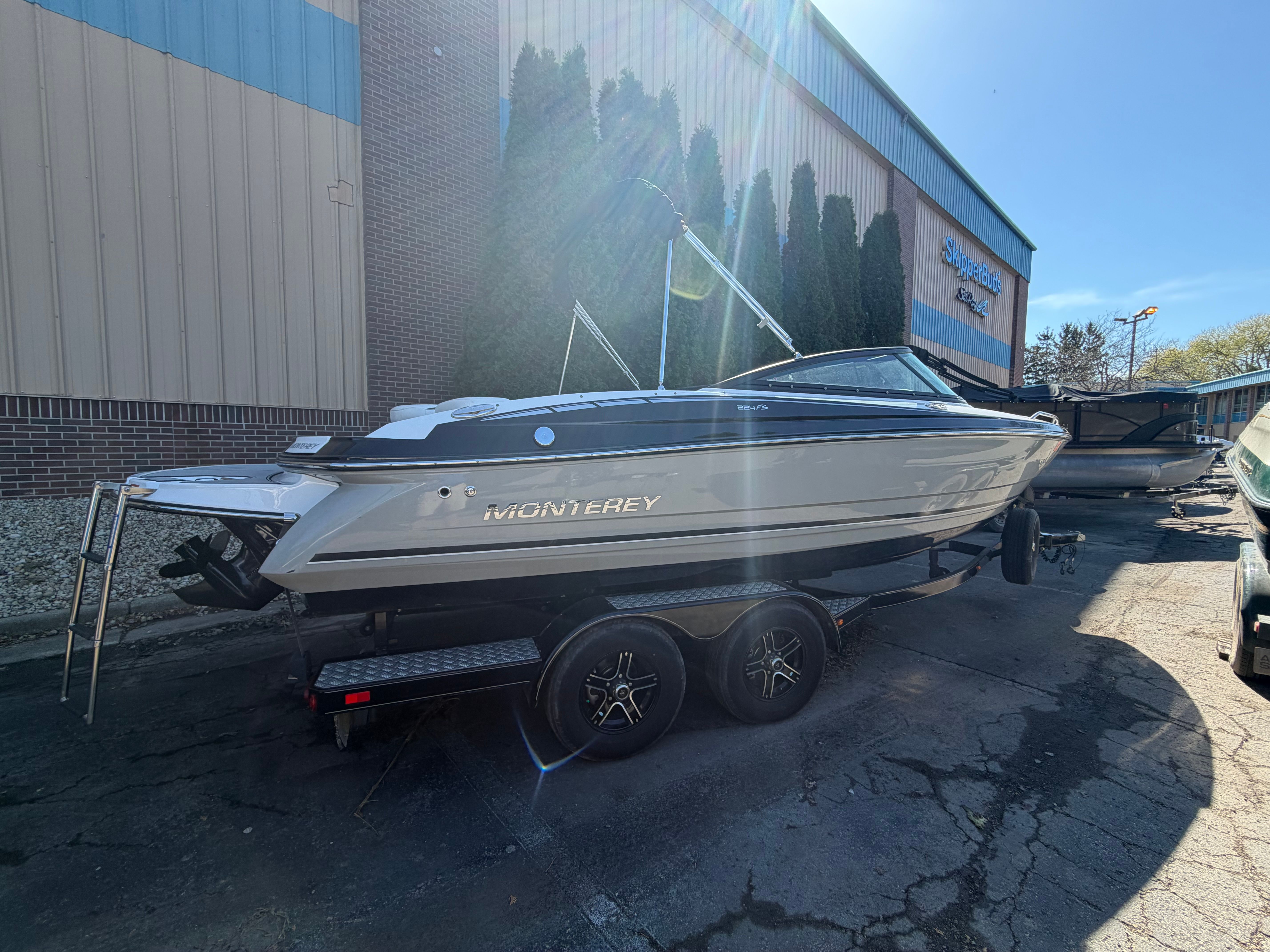 2019 Monterey 224FS - 48