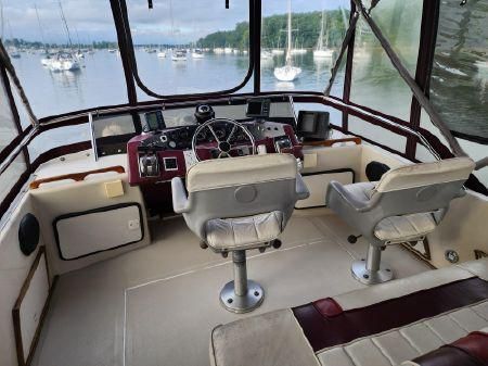 1987 Sea Ray 360 Aft Cabin - 9