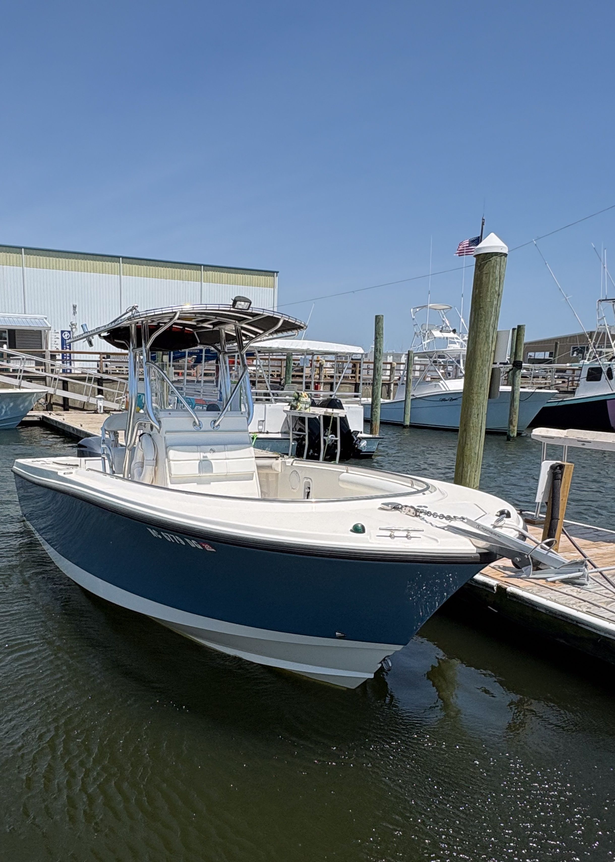 2007 Edgewater 228CC