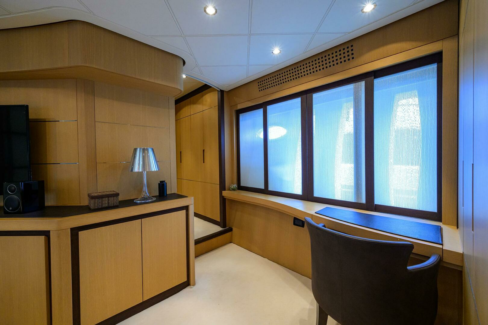 2009 Pershing 90 Express - Image 24