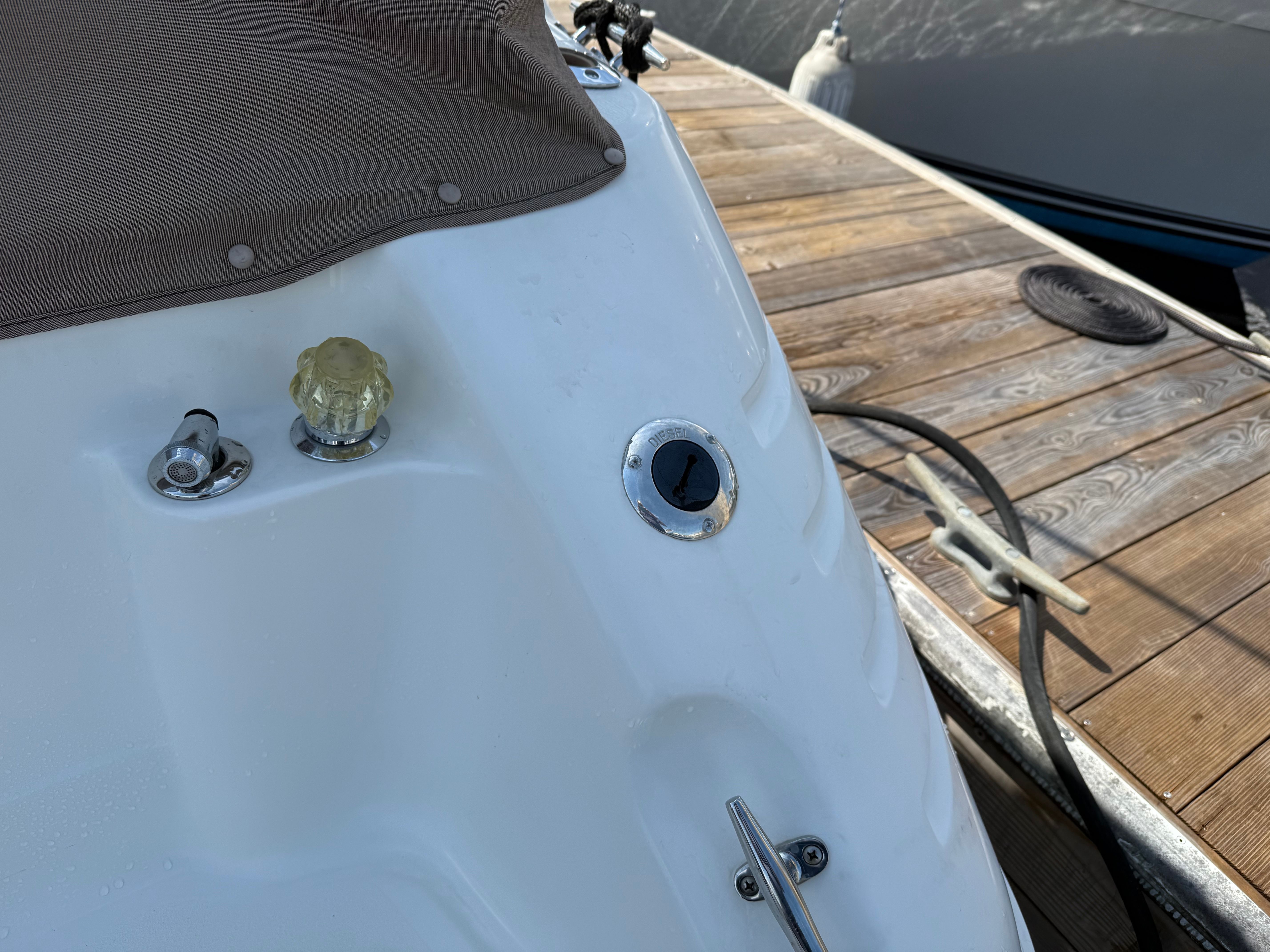 1998 Sea Ray 400 Express Cruiser - 8