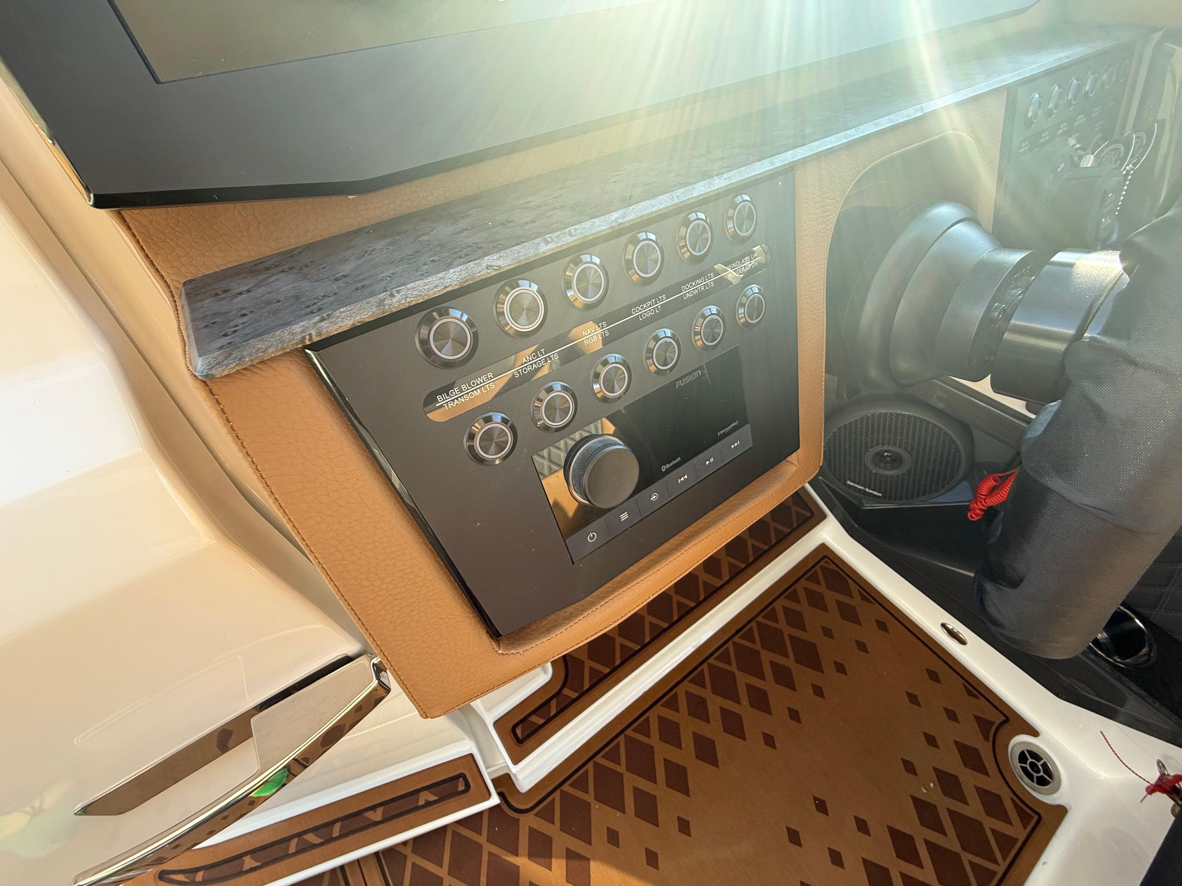 2026 Cobalt R31 Surf - 14