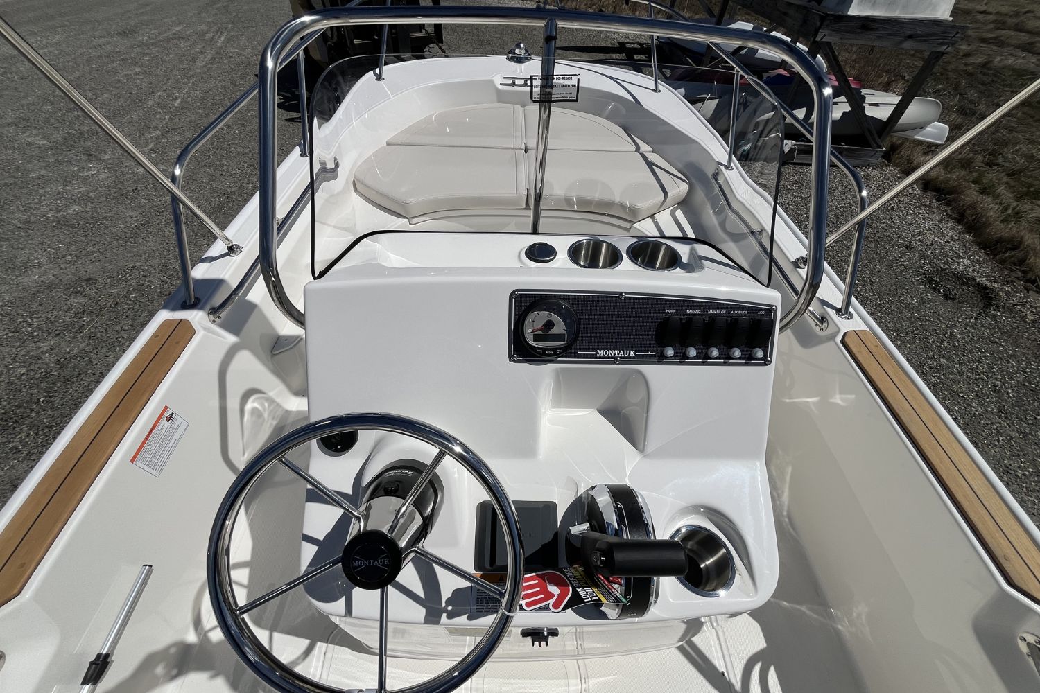 2026 Boston Whaler 170 Montauk - 13