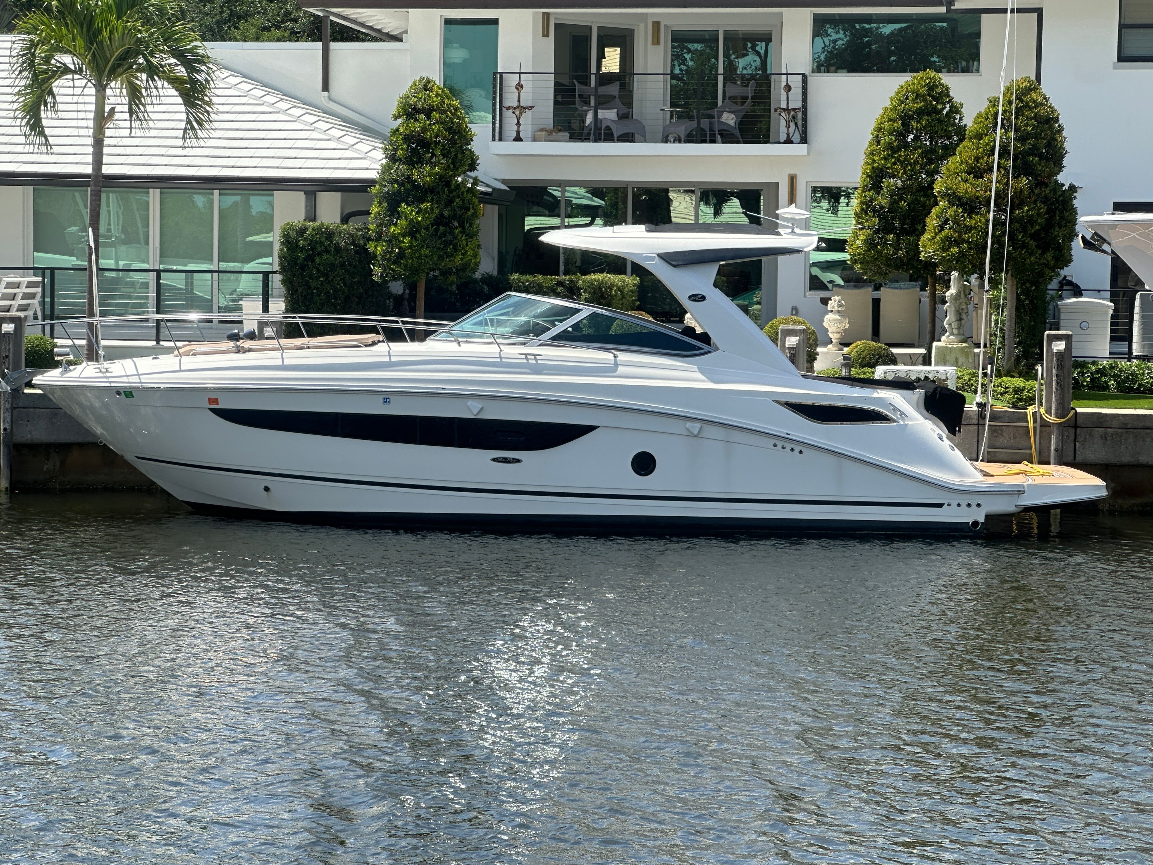 2017 Sea Ray Sundancer 350