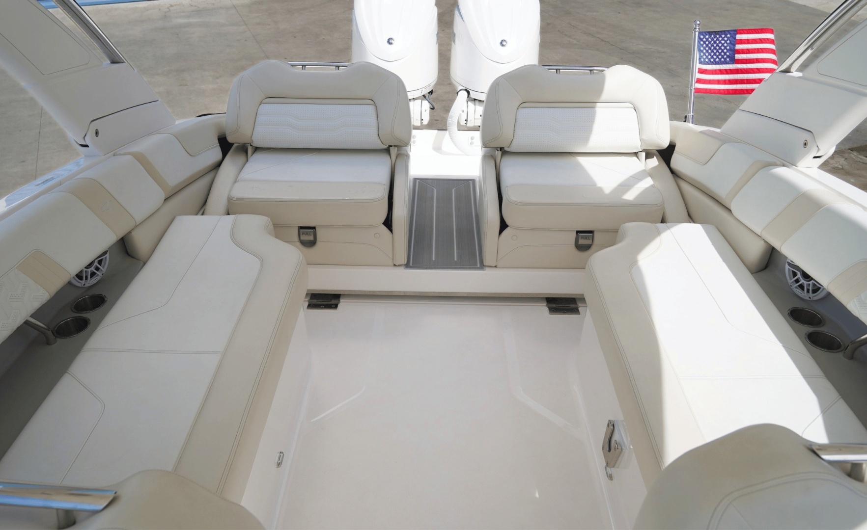 2024 Regal LX9 - Image 27