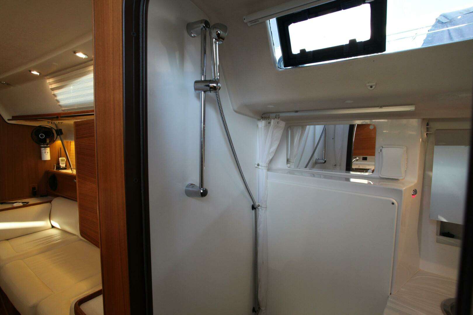2025 Catalina 426 - Image 166