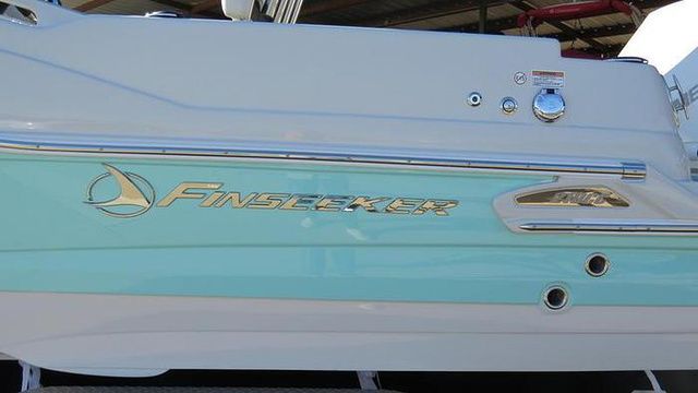 2024 Crownline 210 CC Finseeker - 22