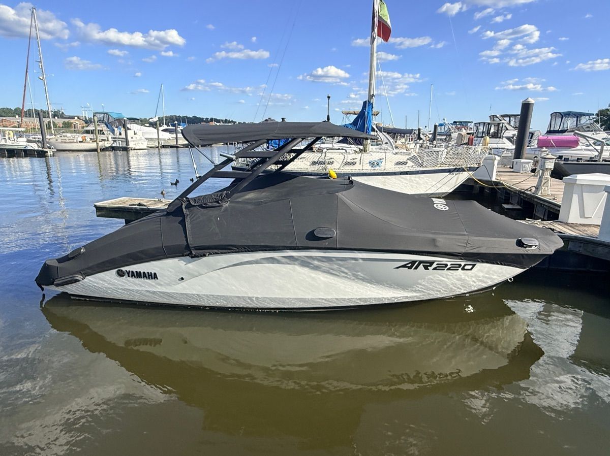 2023 Yamaha Boats AR220 - 7