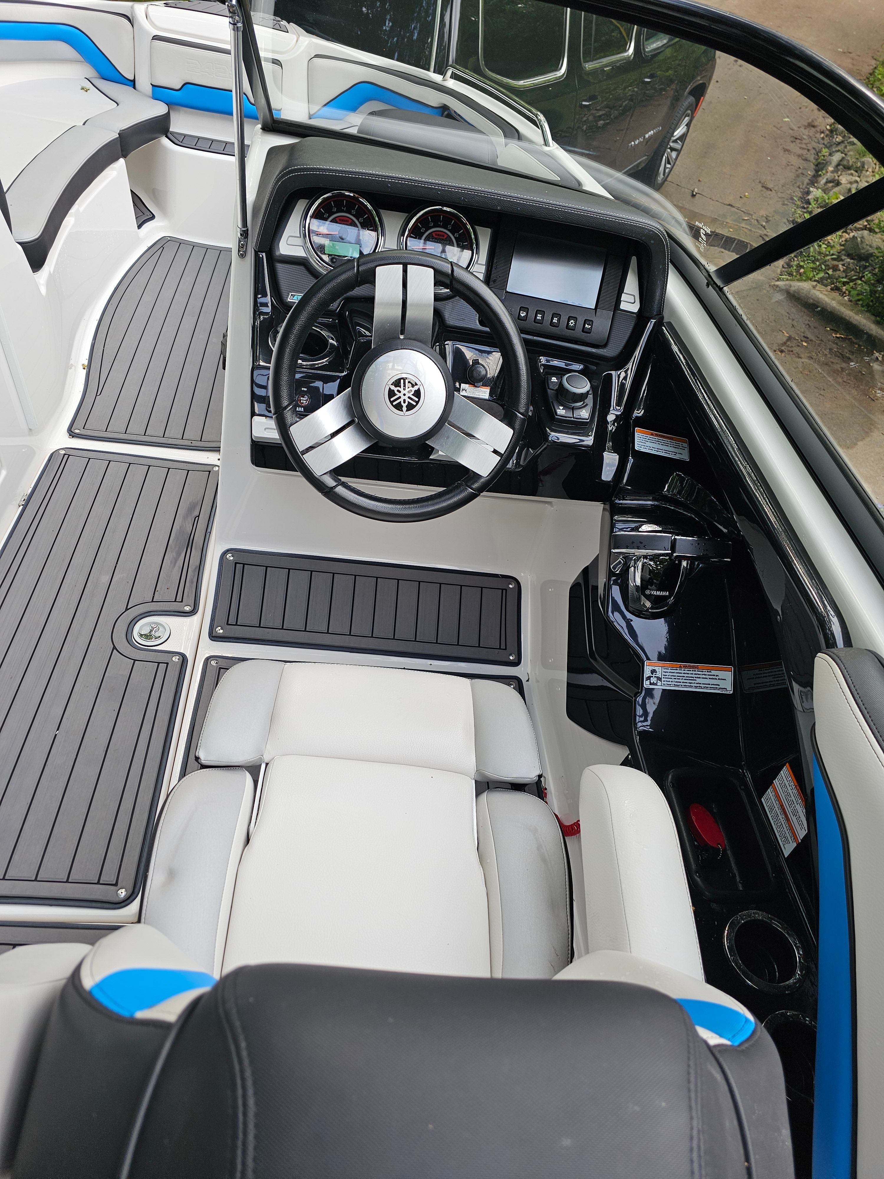2017 Yamaha Boats 242X E-Series - 8