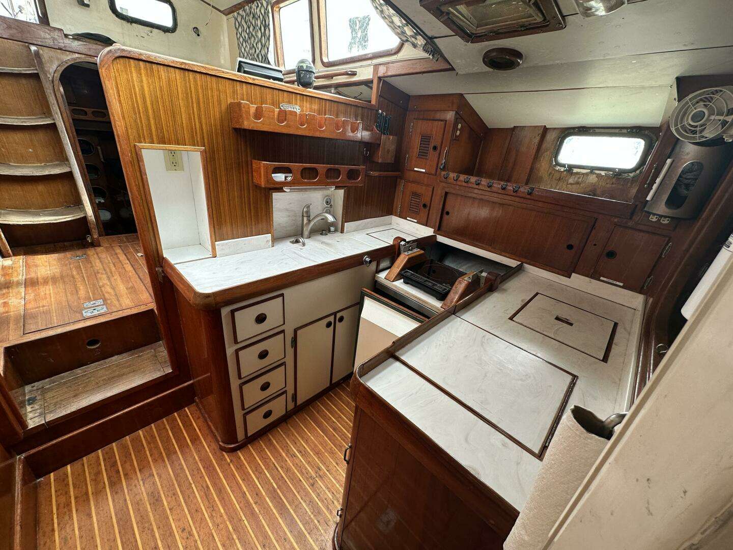 1986 Oceanic — - Image 170