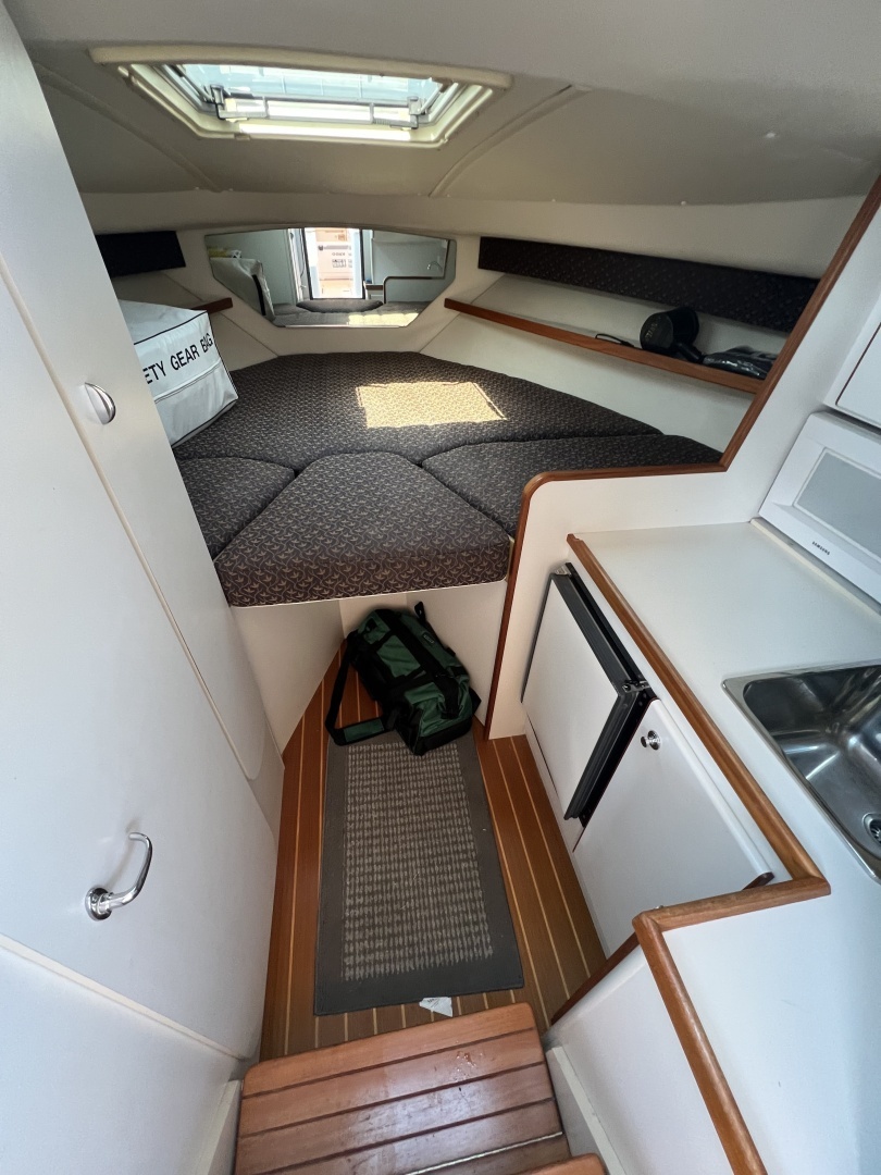 2000 Tiara Yachts 29 Coronet - Image 15