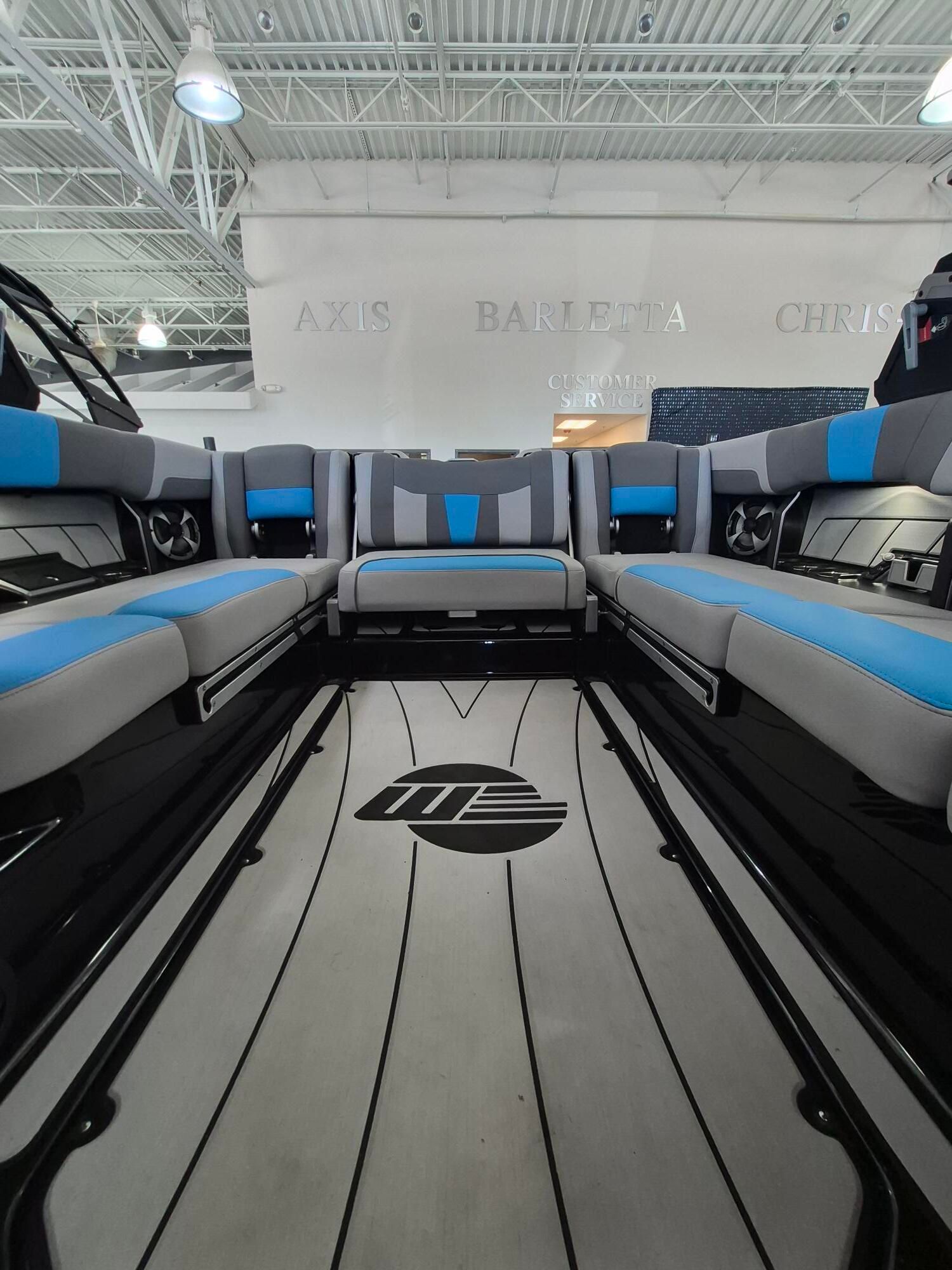 2021 MALIBU 23 LSV - Image 13