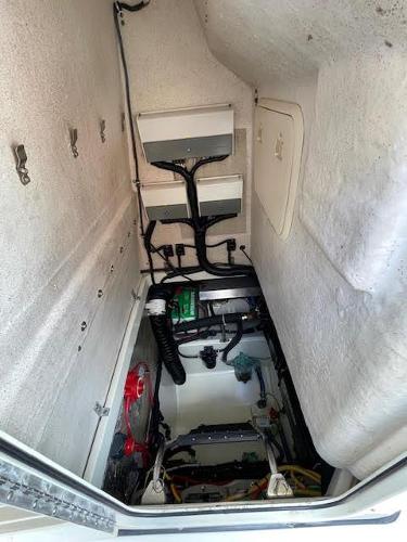 2005 Hydra-Sports 3300 VX - 27