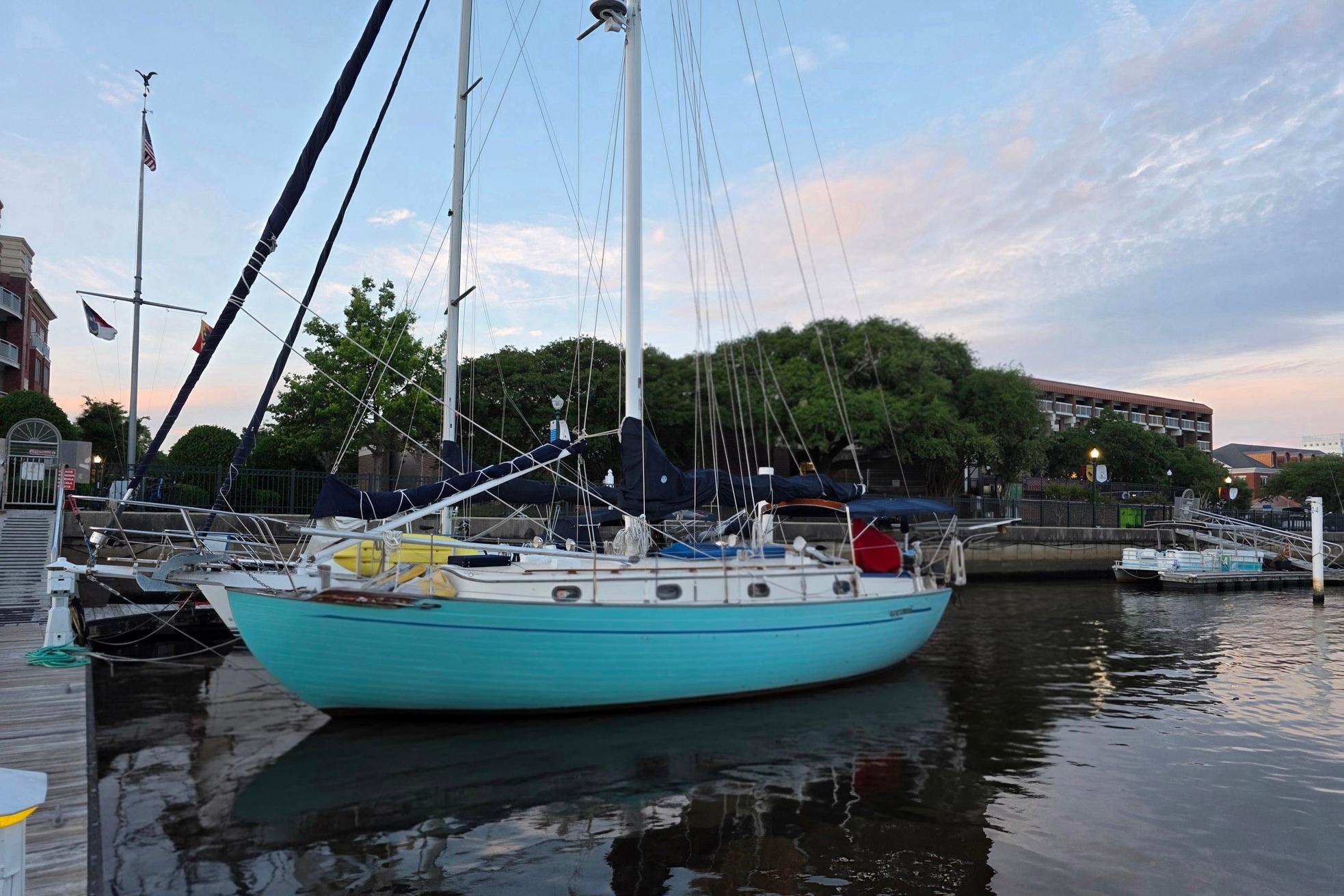 1982 Tayana 37