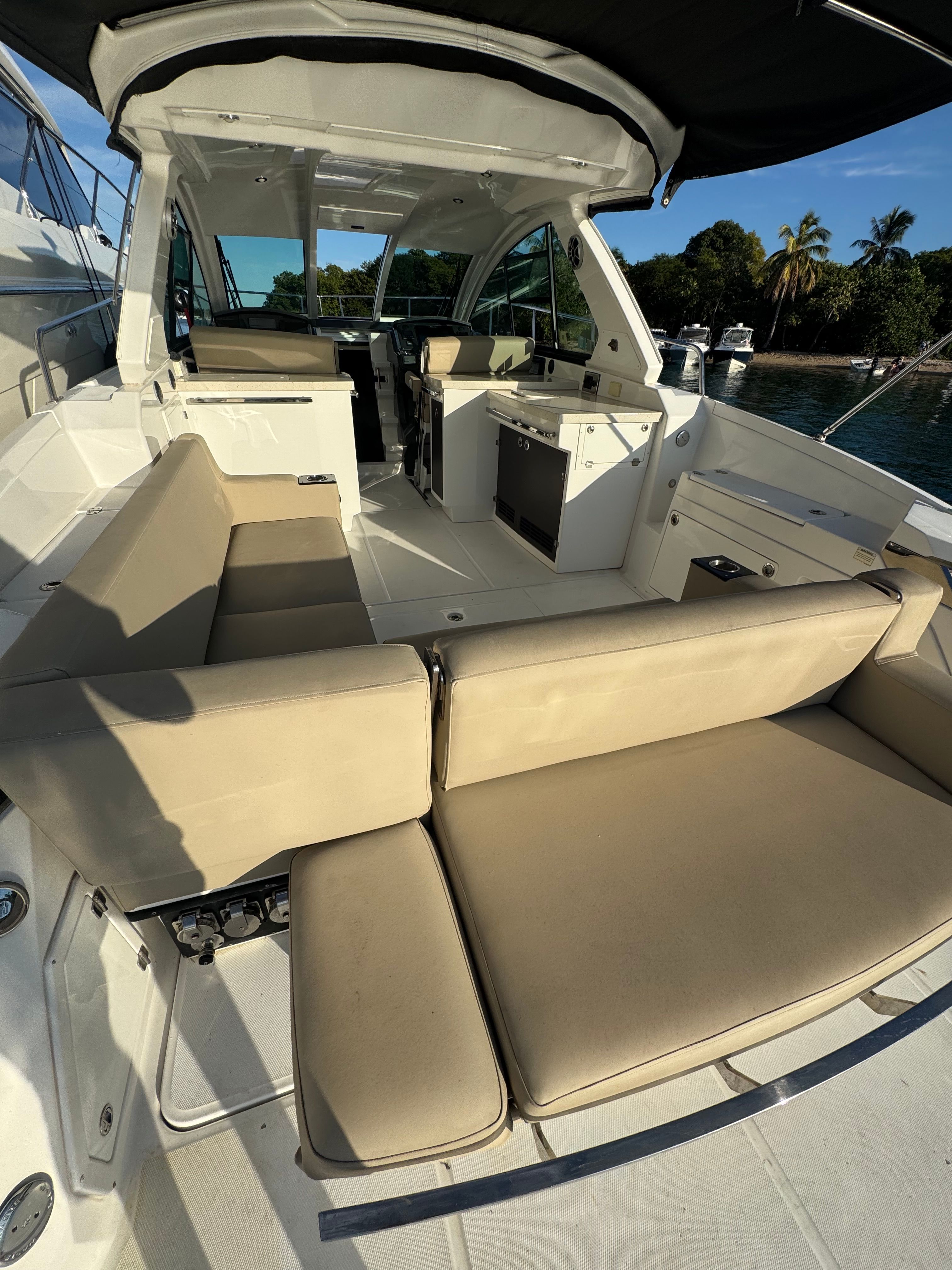 2016 Monterey 360 Sport Coupe - 10