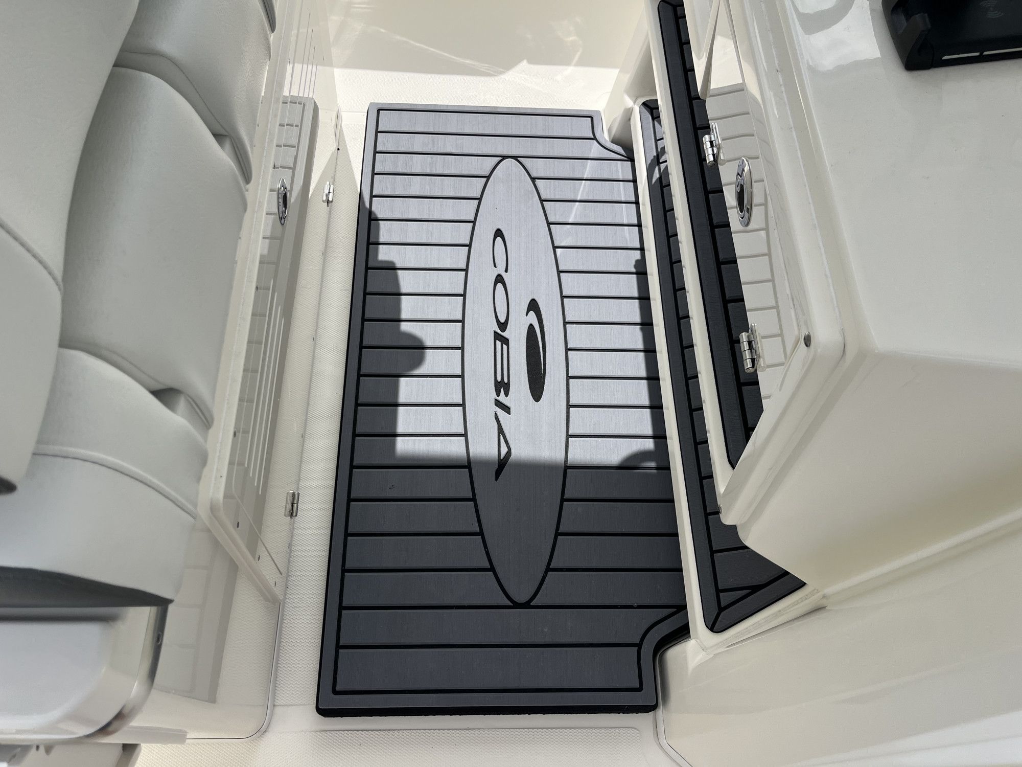 2026 Cobia 305 Center Console - 34