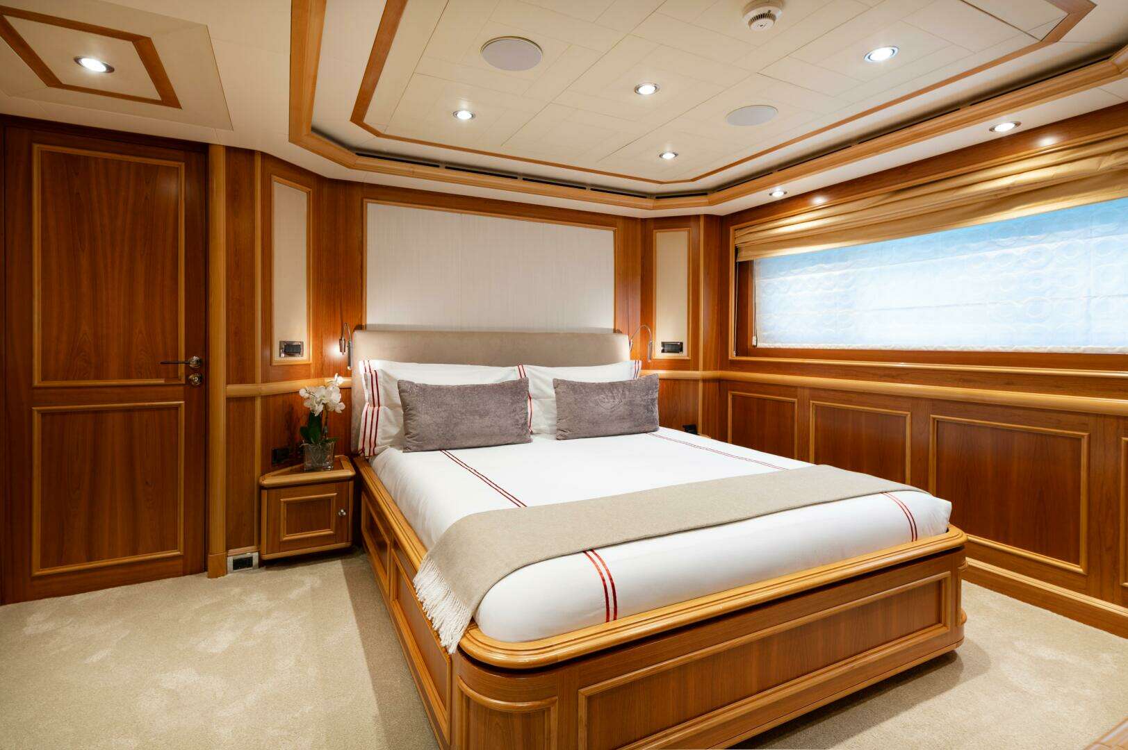 2007 CRN Pilothouse - Image 23