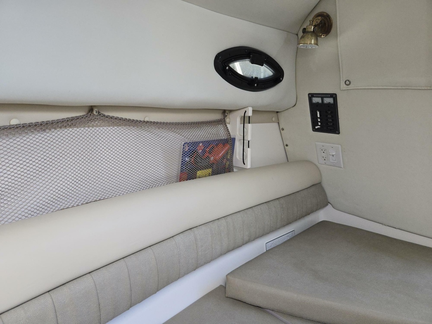 2009 Century 2400 Walkaround - Image 26