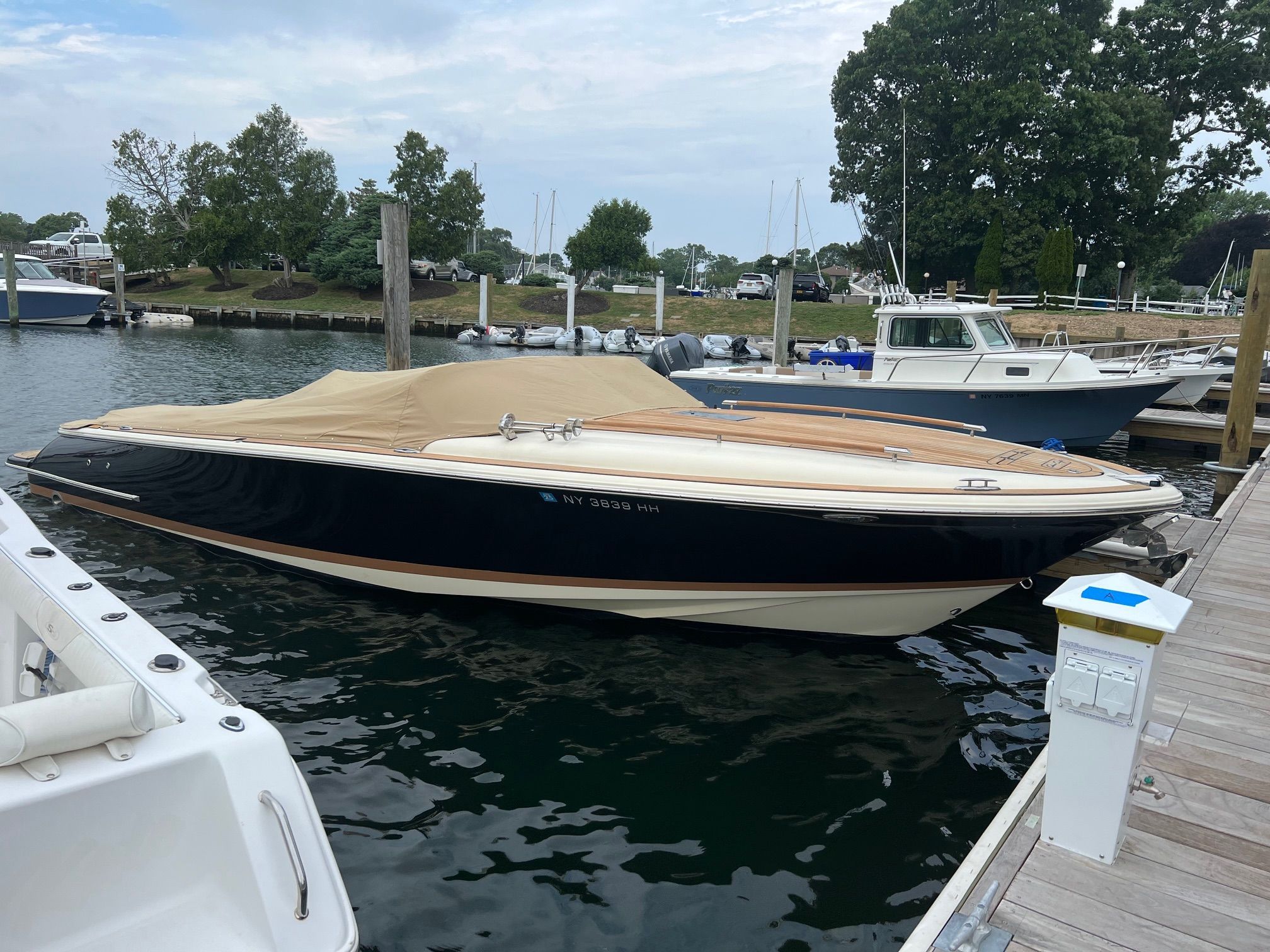 2013 Chris-Craft Corsair 28