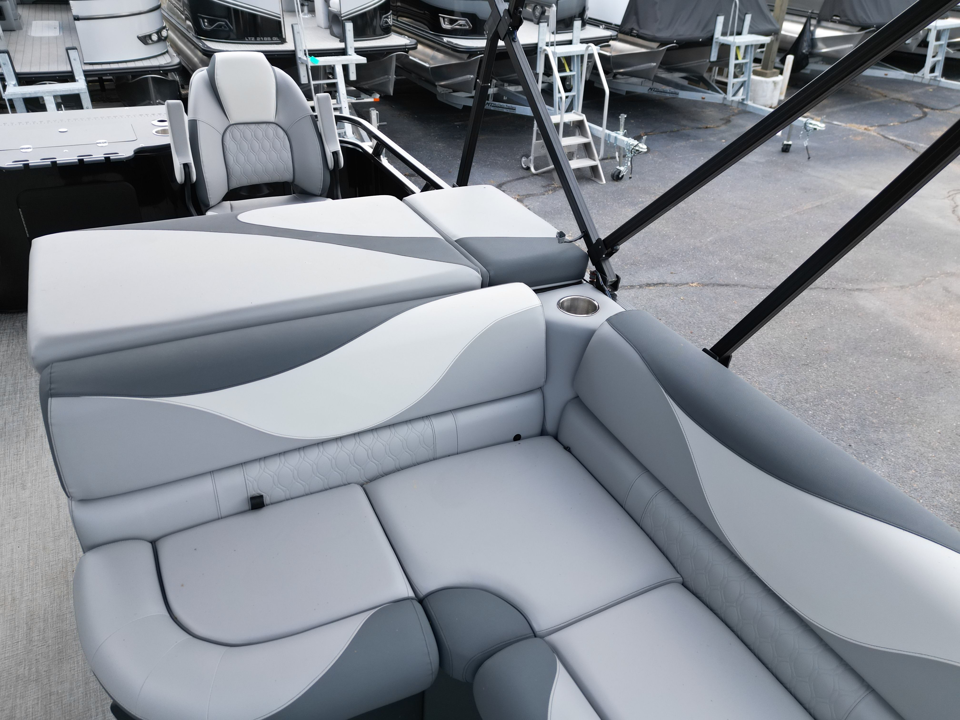 2025 Tahoe SPT85 RF23T - 15