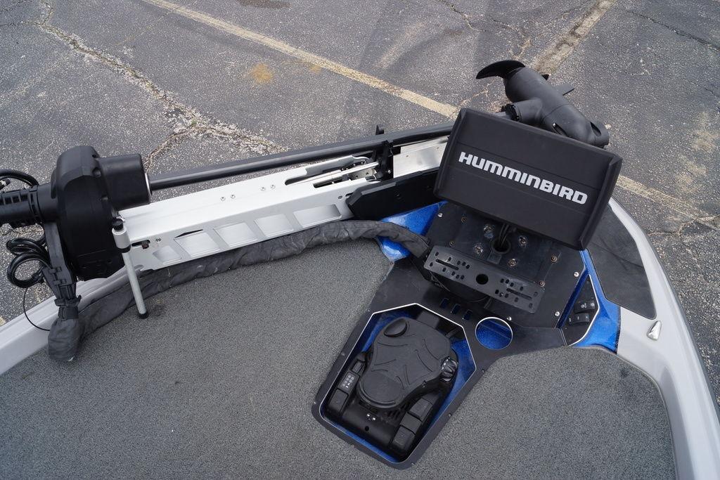 2020 Skeeter FXR21 Limited boat with Humminbird fish finder and trolling motor.
