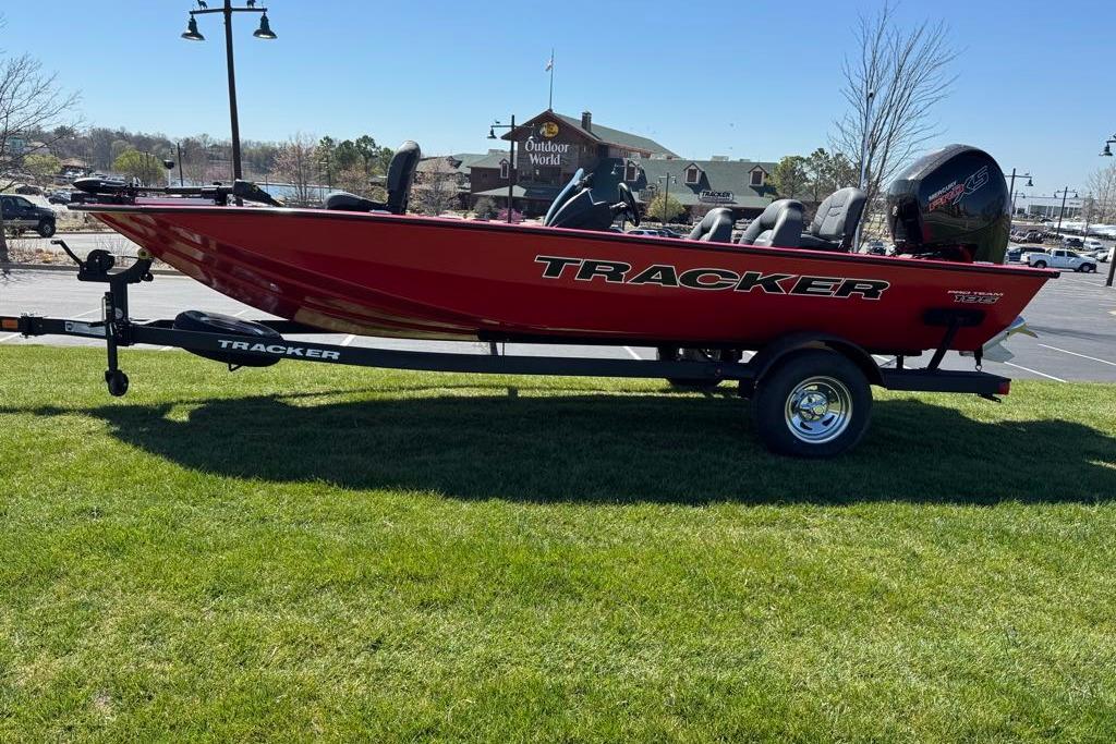 2026 Tracker Pro Team 195