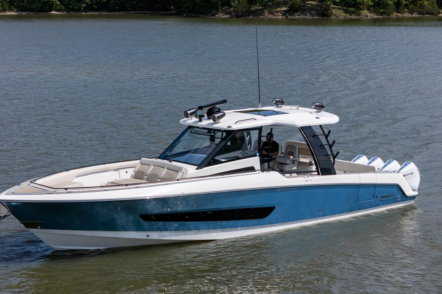 2021 Boston Whaler 420 Outrage