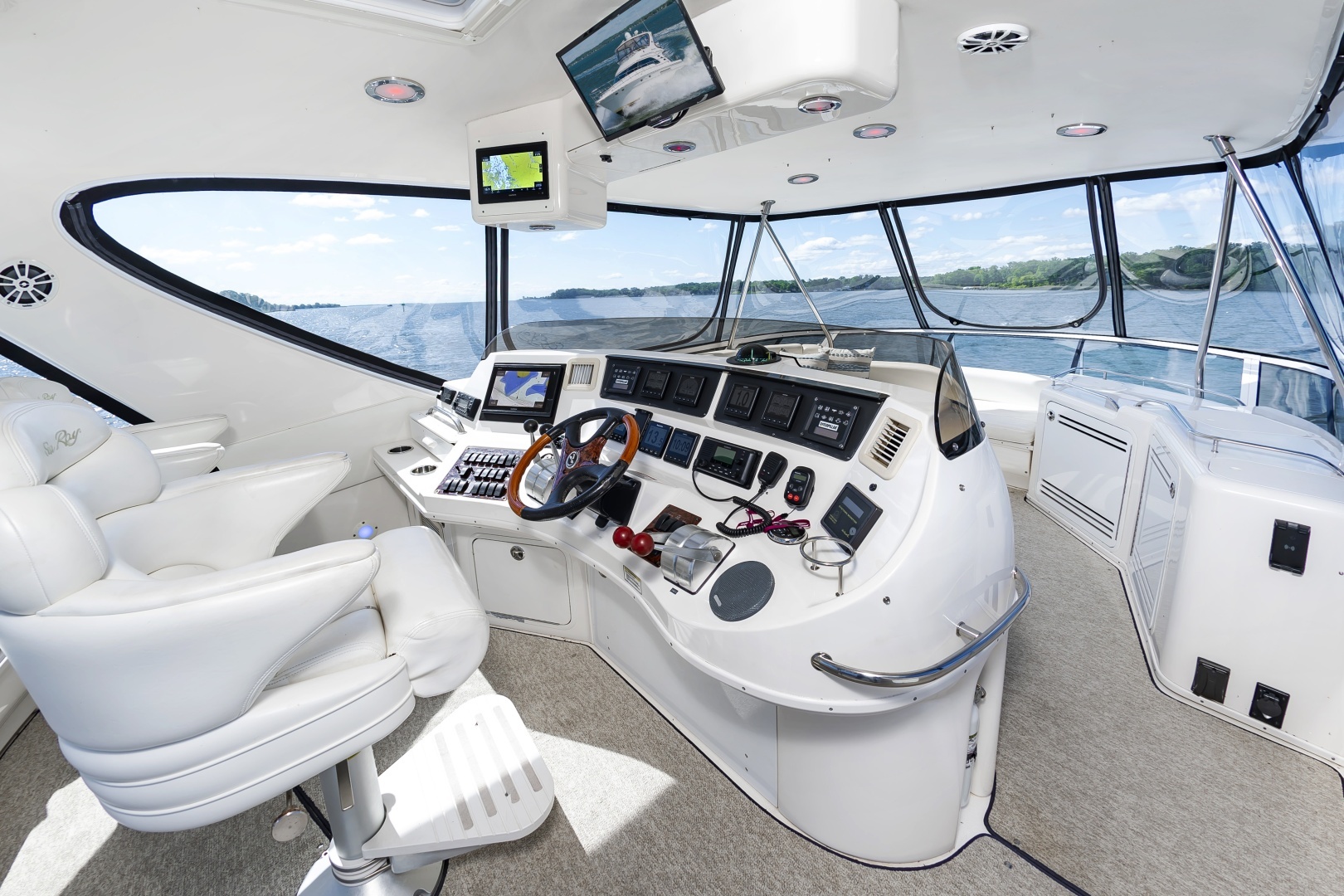 2002 Sea Ray 560 Sedan Bridge - Image 16