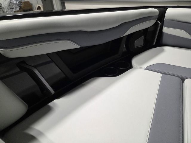 2026 Axis T220 - 23
