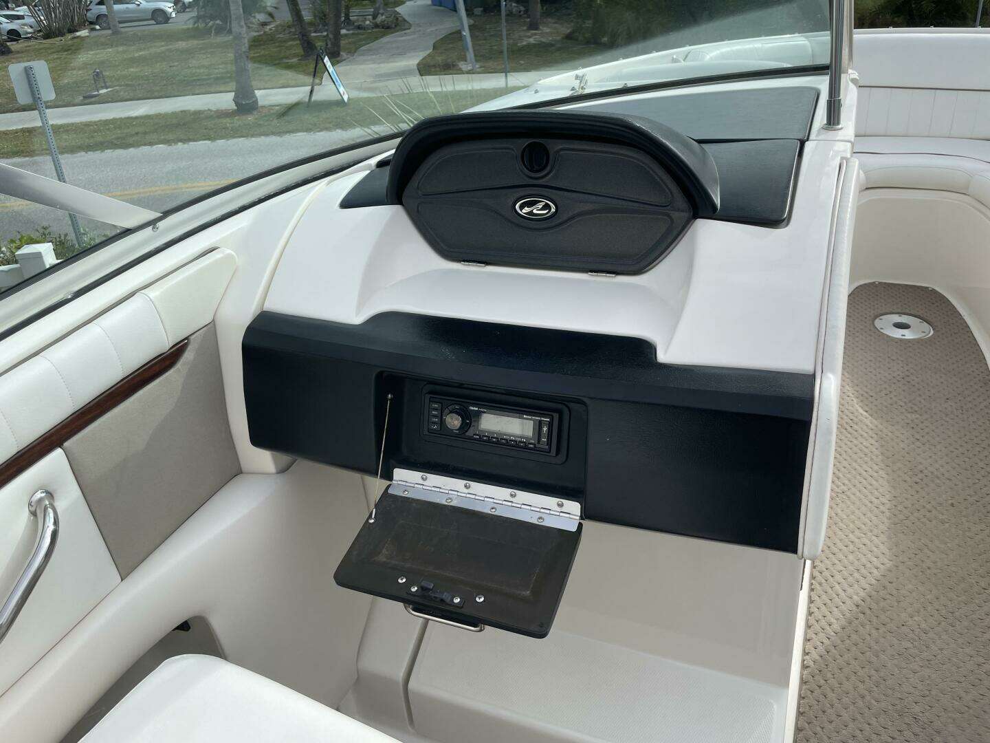 2008 Sea Ray 270 SLX - Image 17