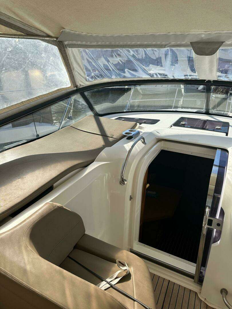 2013 Bavaria Sport 35 - Image 8