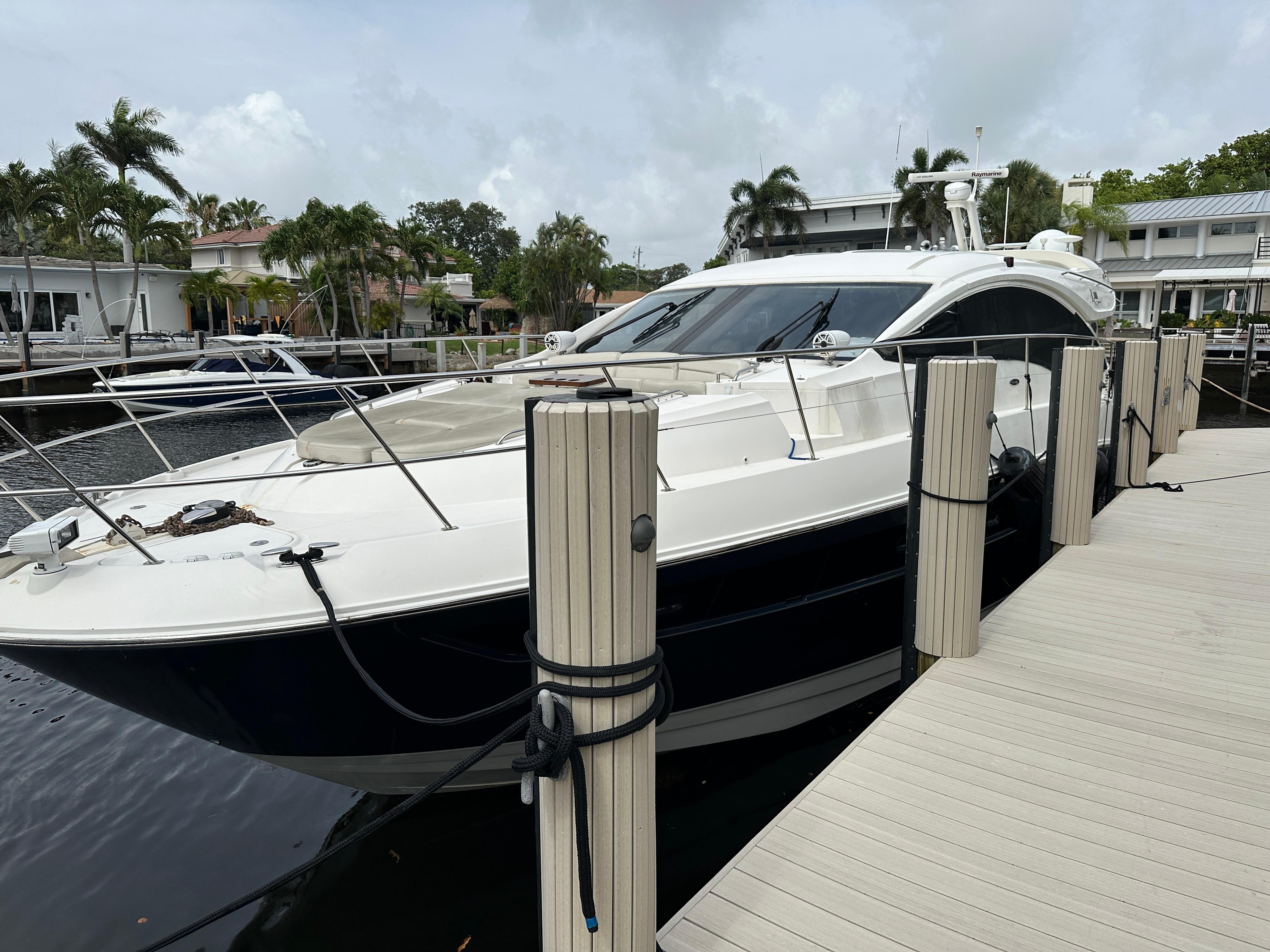 2016 Sea Ray L590