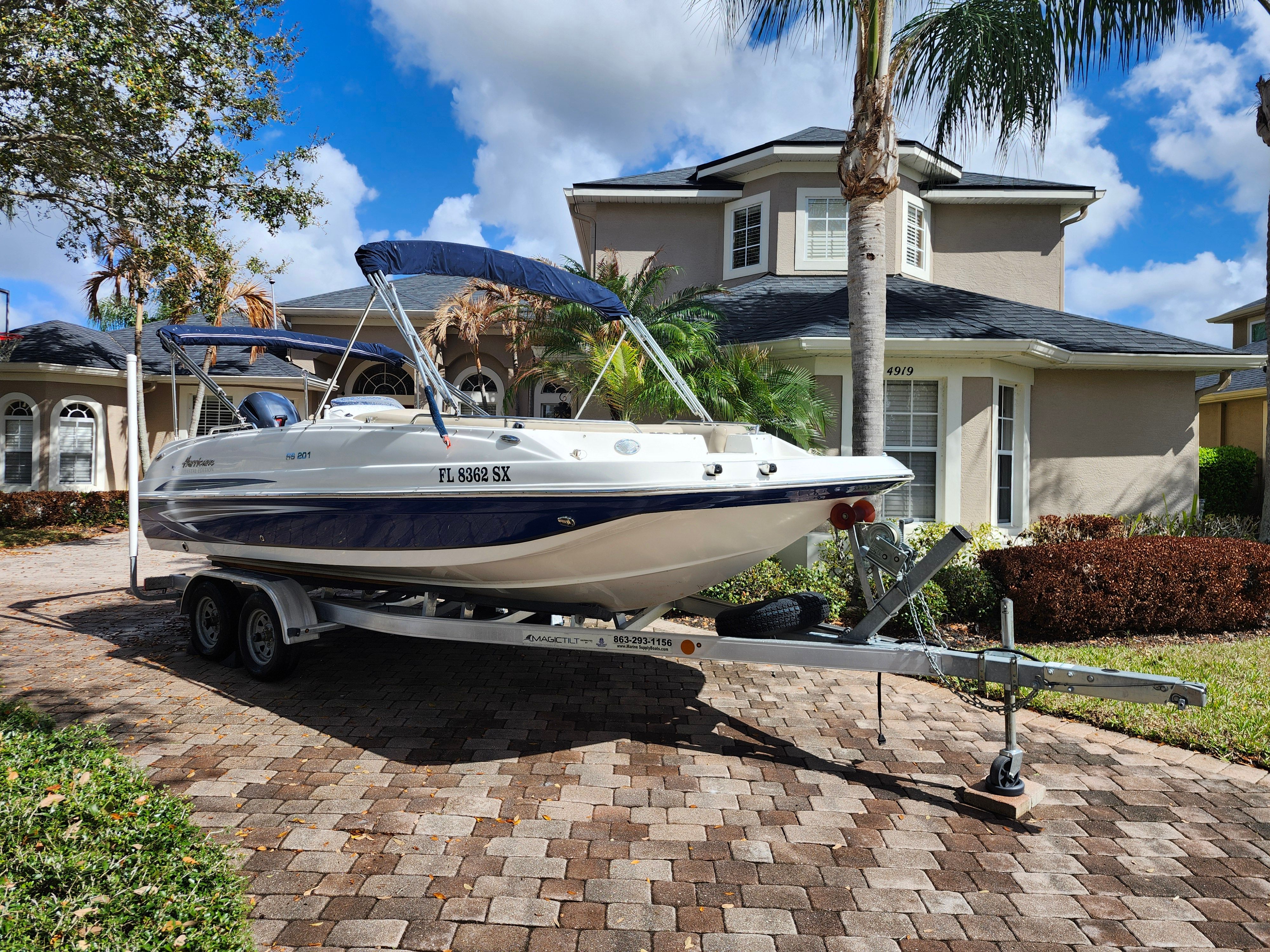 2021 Hurricane SunDeck 201 OB - 2