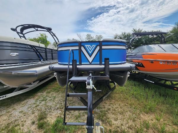 2024 Viaggio Lago X22Q pontoon boat on trailer, front view.