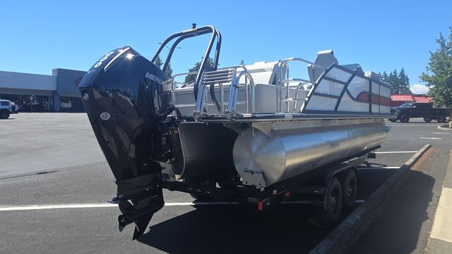 2026 Bentley Pontoons 223 Legacy SWINGBACK With 200hp Mercury XL Four-St - 8