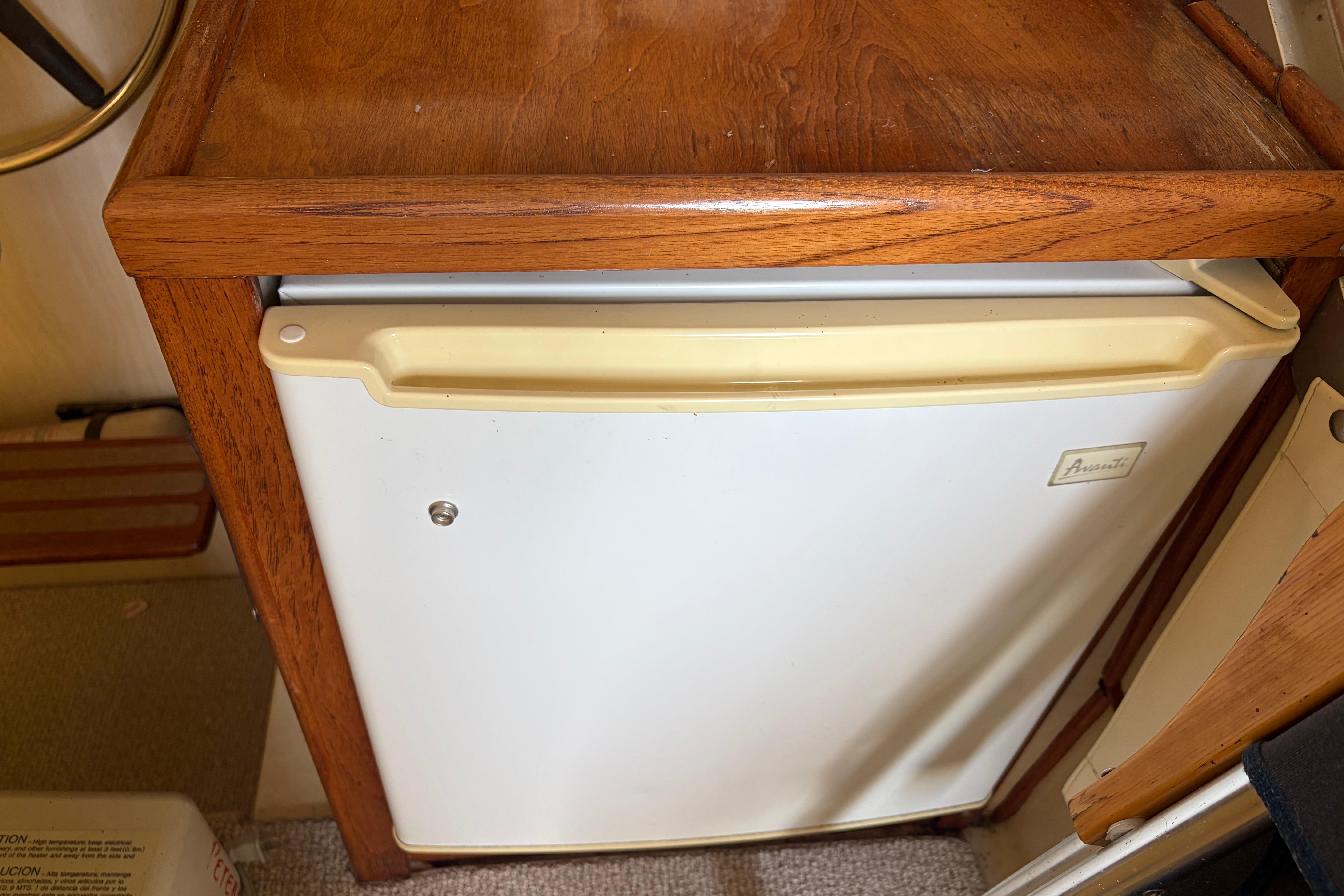 Vintage Amana refrigerator in 1971 Chris-Craft 42 Commander boat interior.
