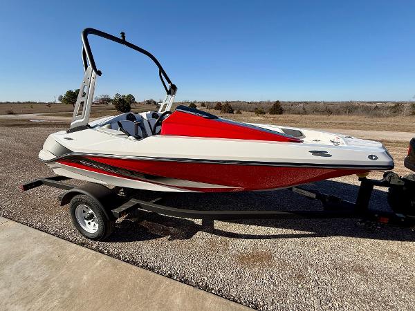 2015 Scarab 165 - 54
