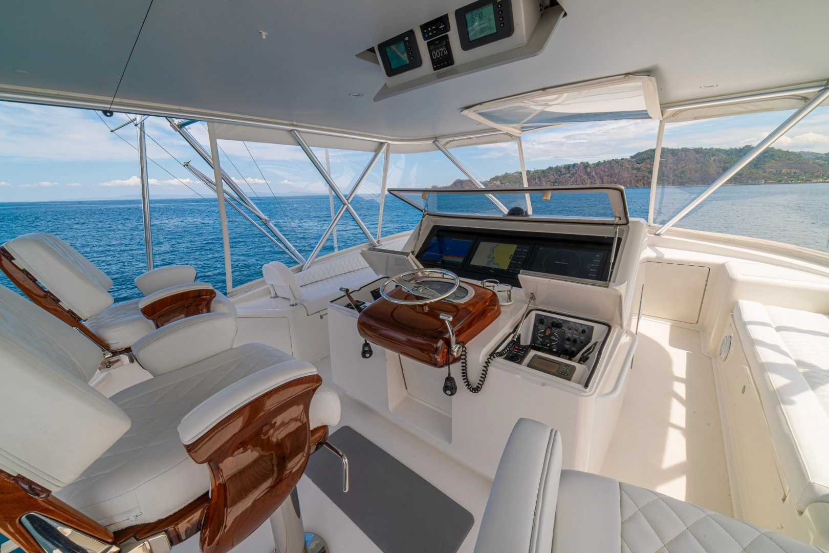 2012 Viking 60 Convertible - Image 7