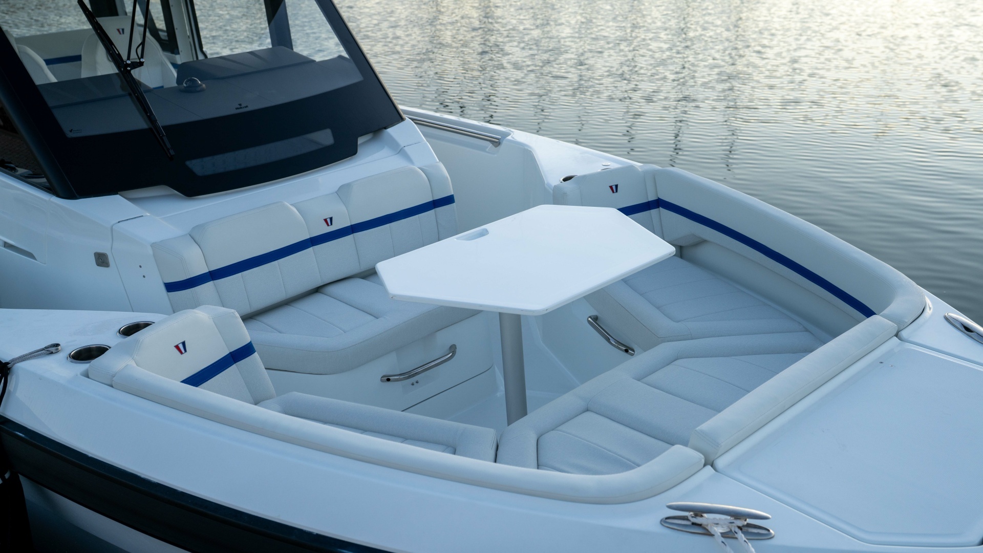 2027 Wellcraft 28 Explorer - Image 8