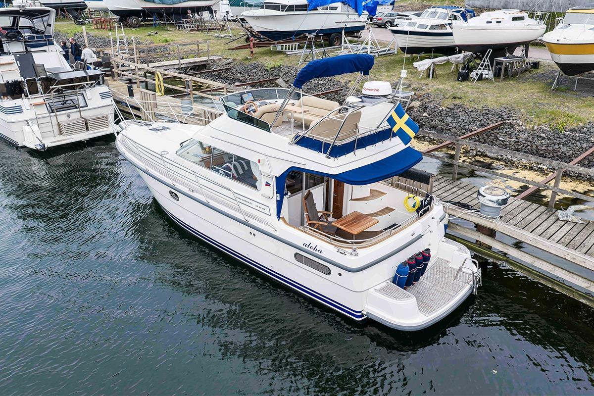 2000 Nimbus 380 Carisma