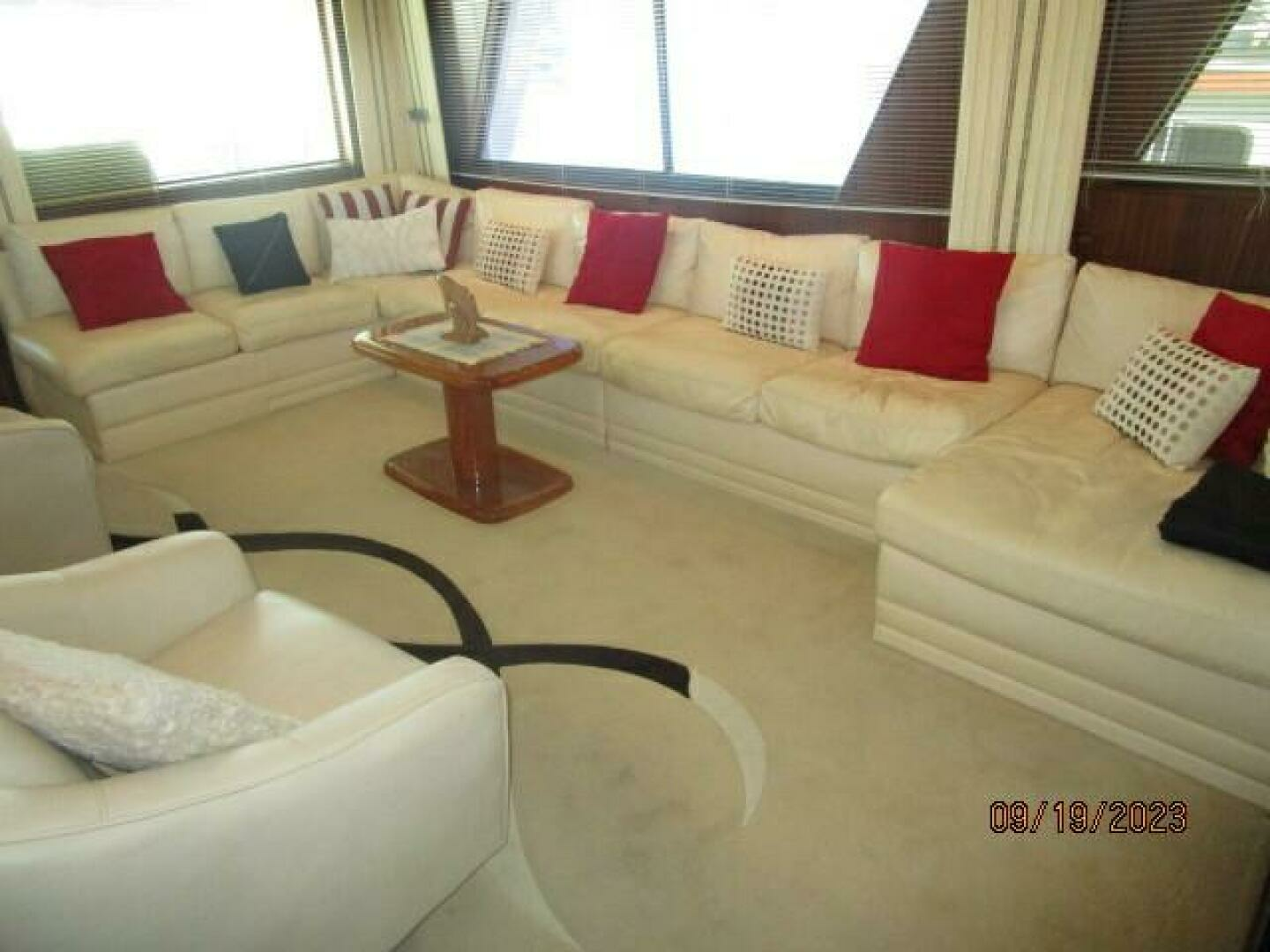 1986 Hatteras 63 CPMY - Image 42