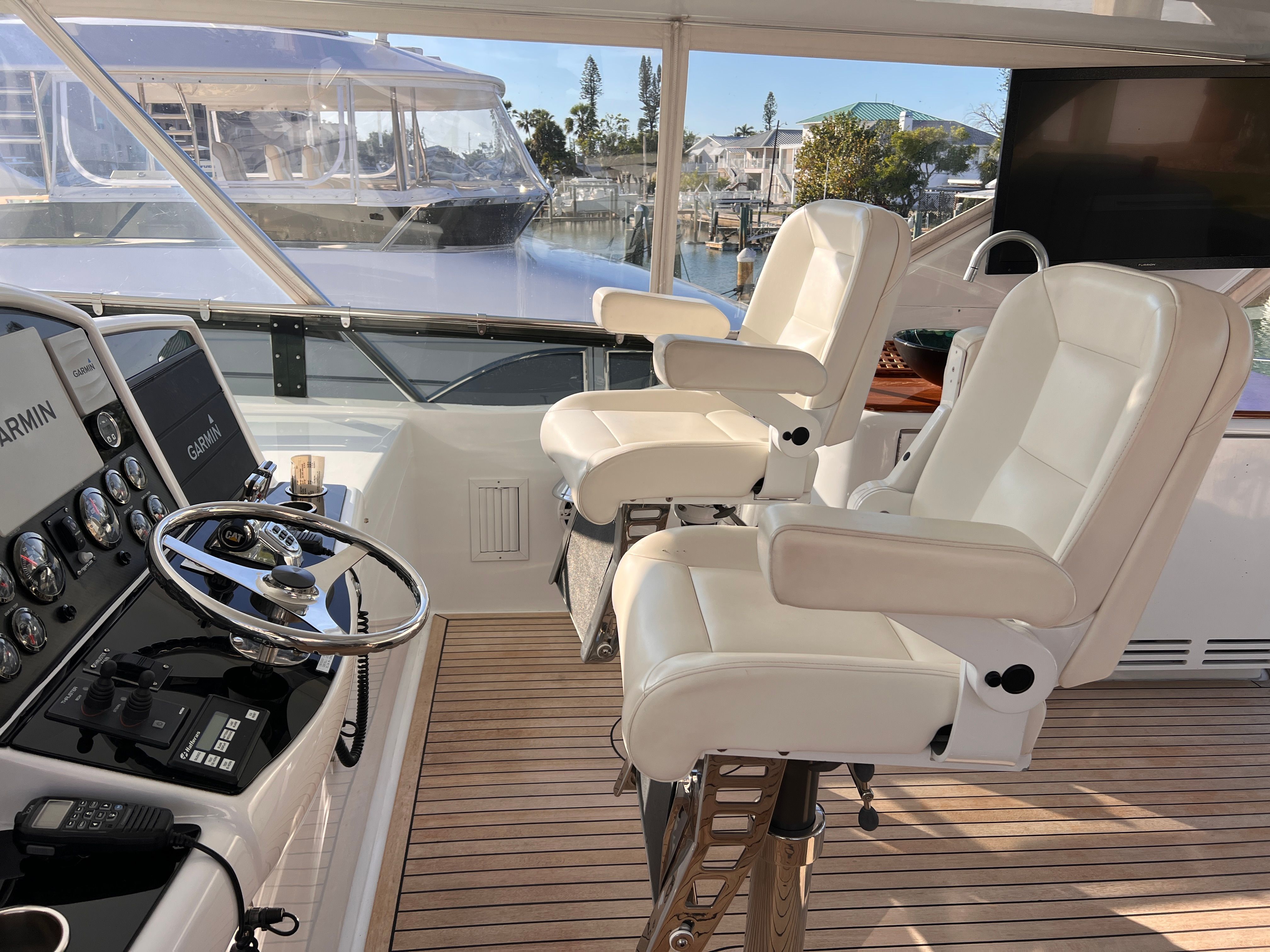 2006 Hatteras 64 Motor Yacht - 29
