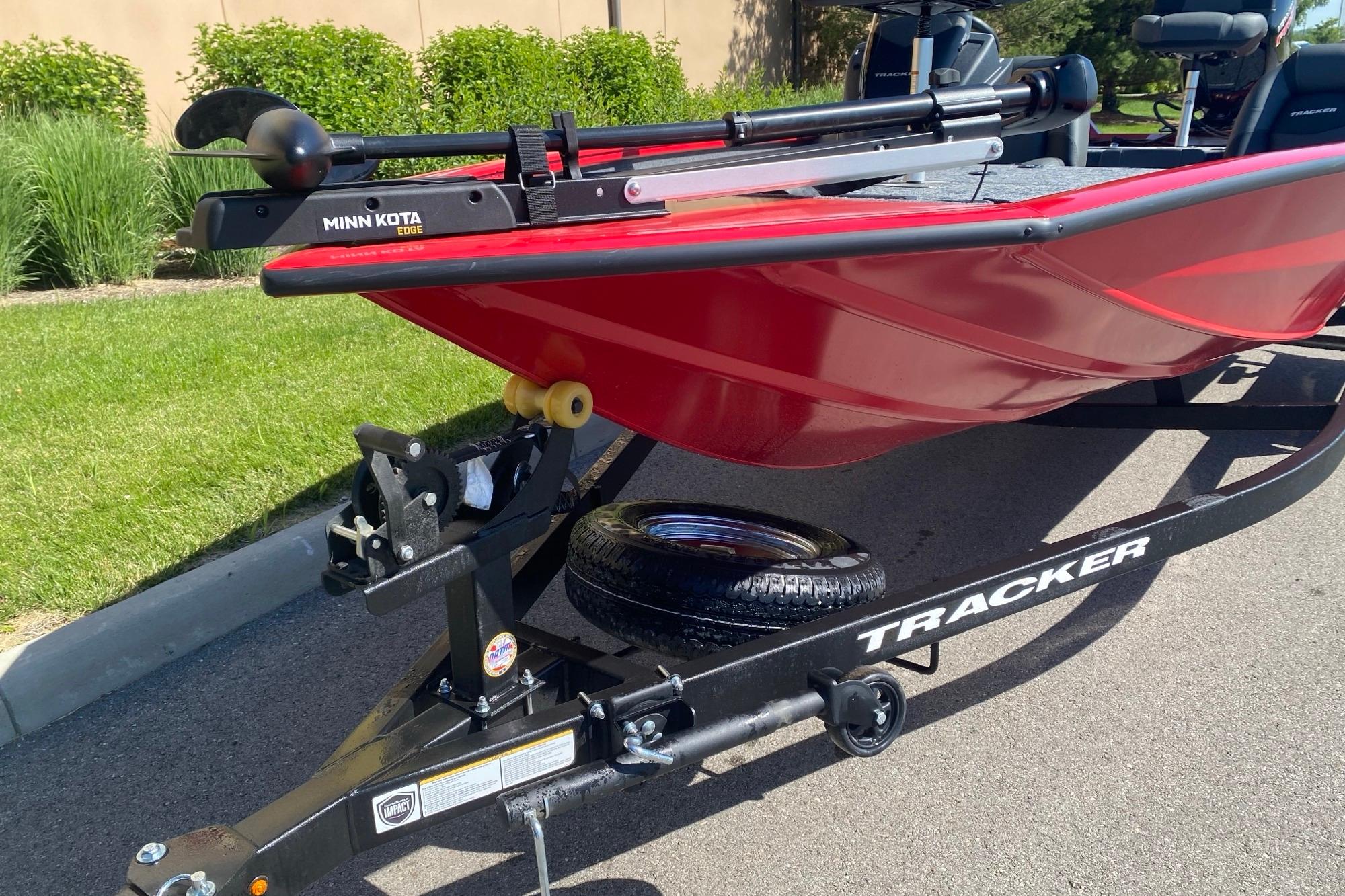 2026 Tracker Pro Team 195 boat on trailer, featuring Minn Kota Edge motor.