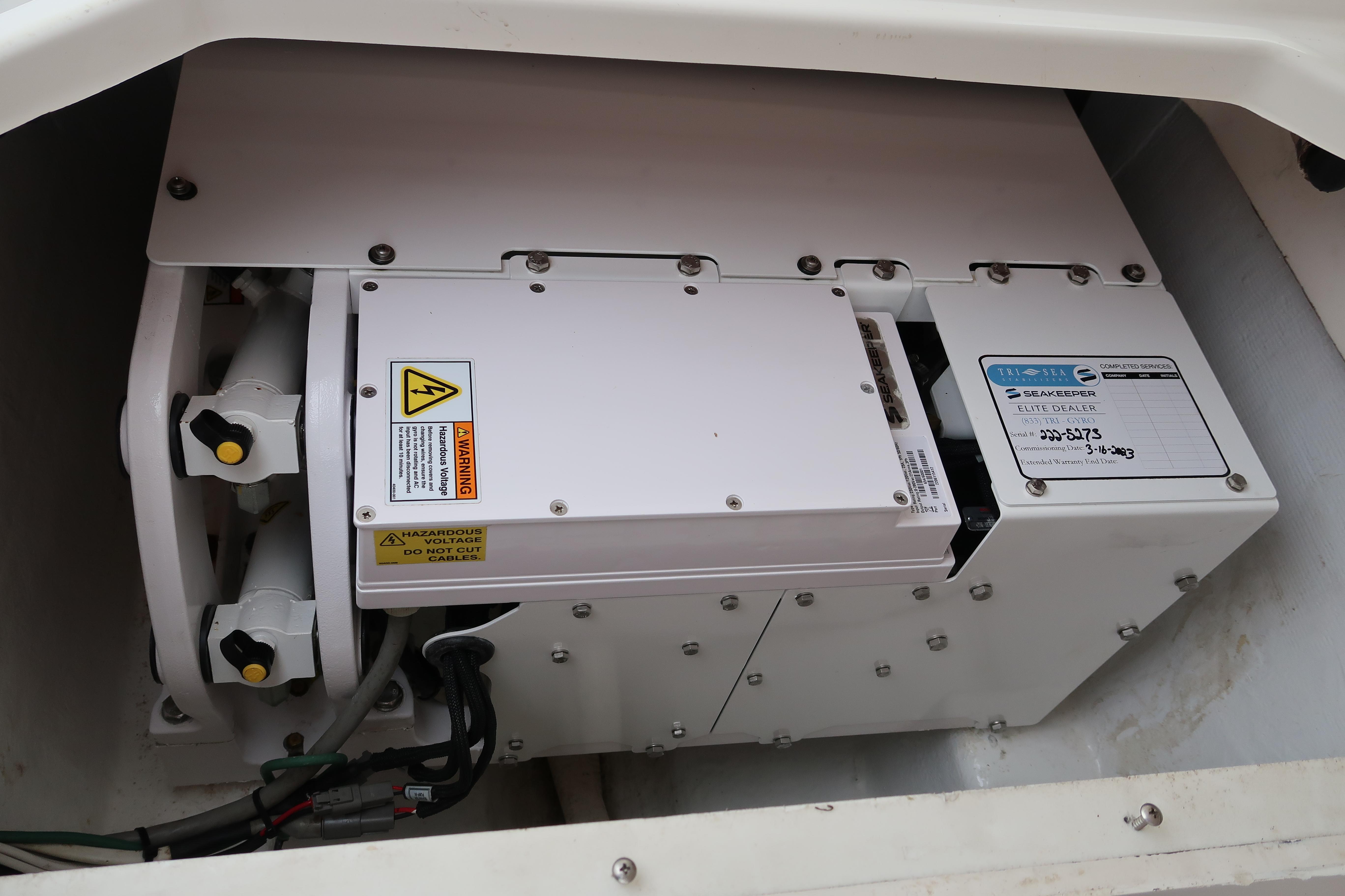 Electrical system of a 2016 Invincible 42 Open Fisherman boat.