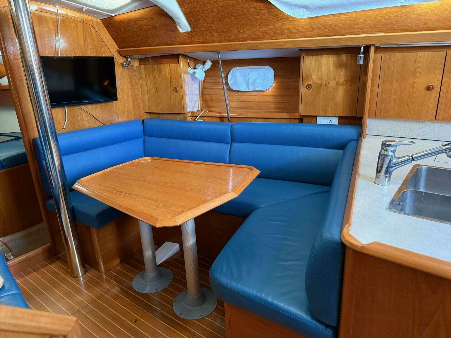1999 Jeanneau 36.2 Sun Odyssey - Image 20