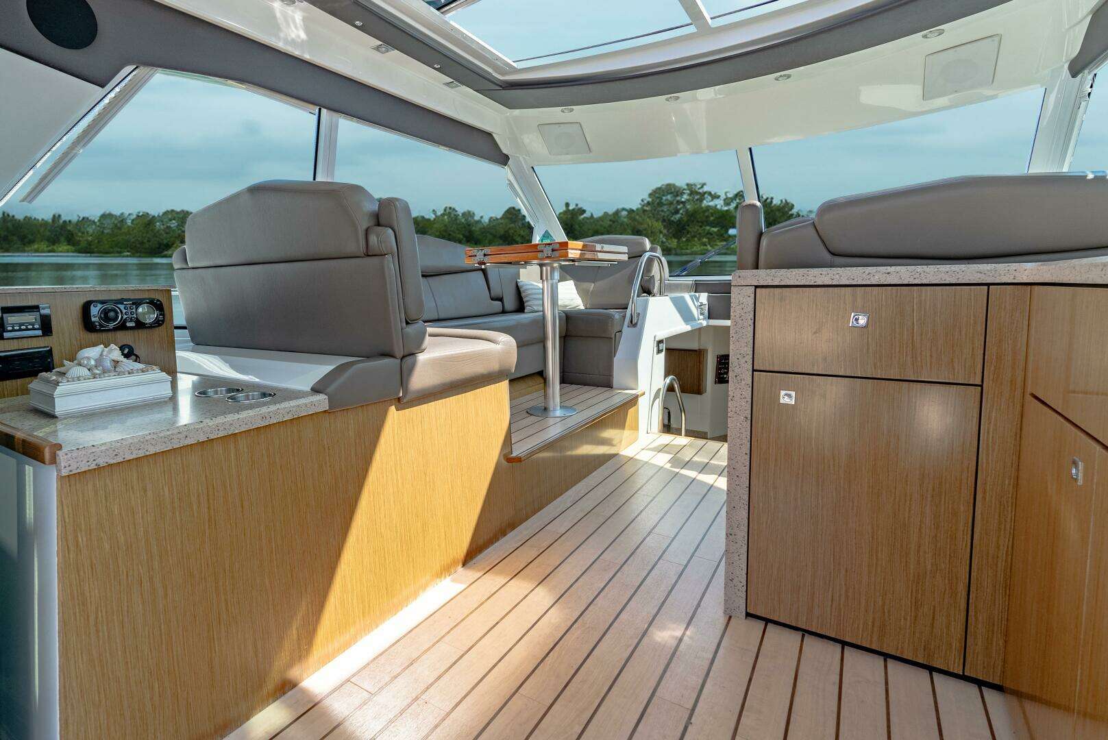 2013 Cruisers 48 Cantius - Image 21