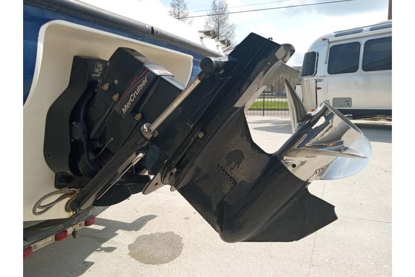 2008 Bayliner 175 boat with MerCruiser outboard motor and propeller.